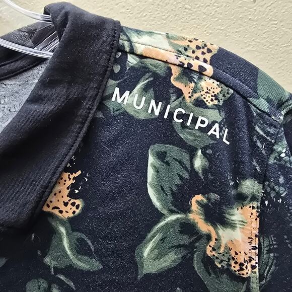 Municipal Sport Utility Gear Floral Jungle Geometric AOP Pattern Polo Medium - Picture 3 of 4